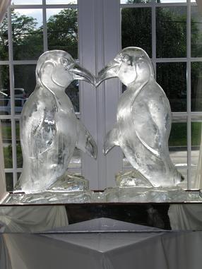 Penguin ice sculpture  worldclassice.com